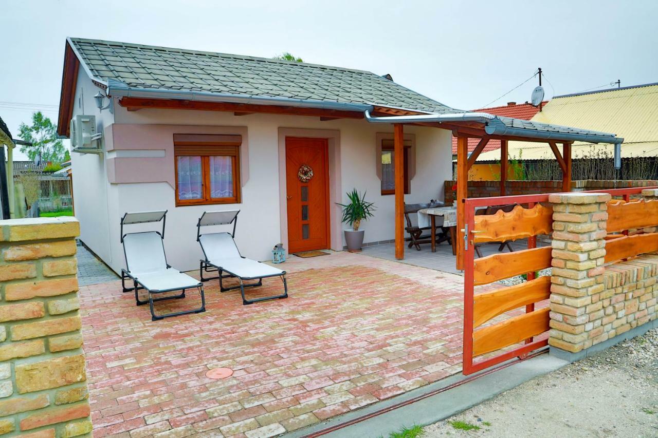 Jazmin Apartman Buzsák Εξωτερικό φωτογραφία