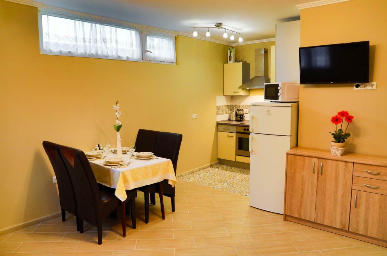 Jazmin Apartman Buzsák Εξωτερικό φωτογραφία